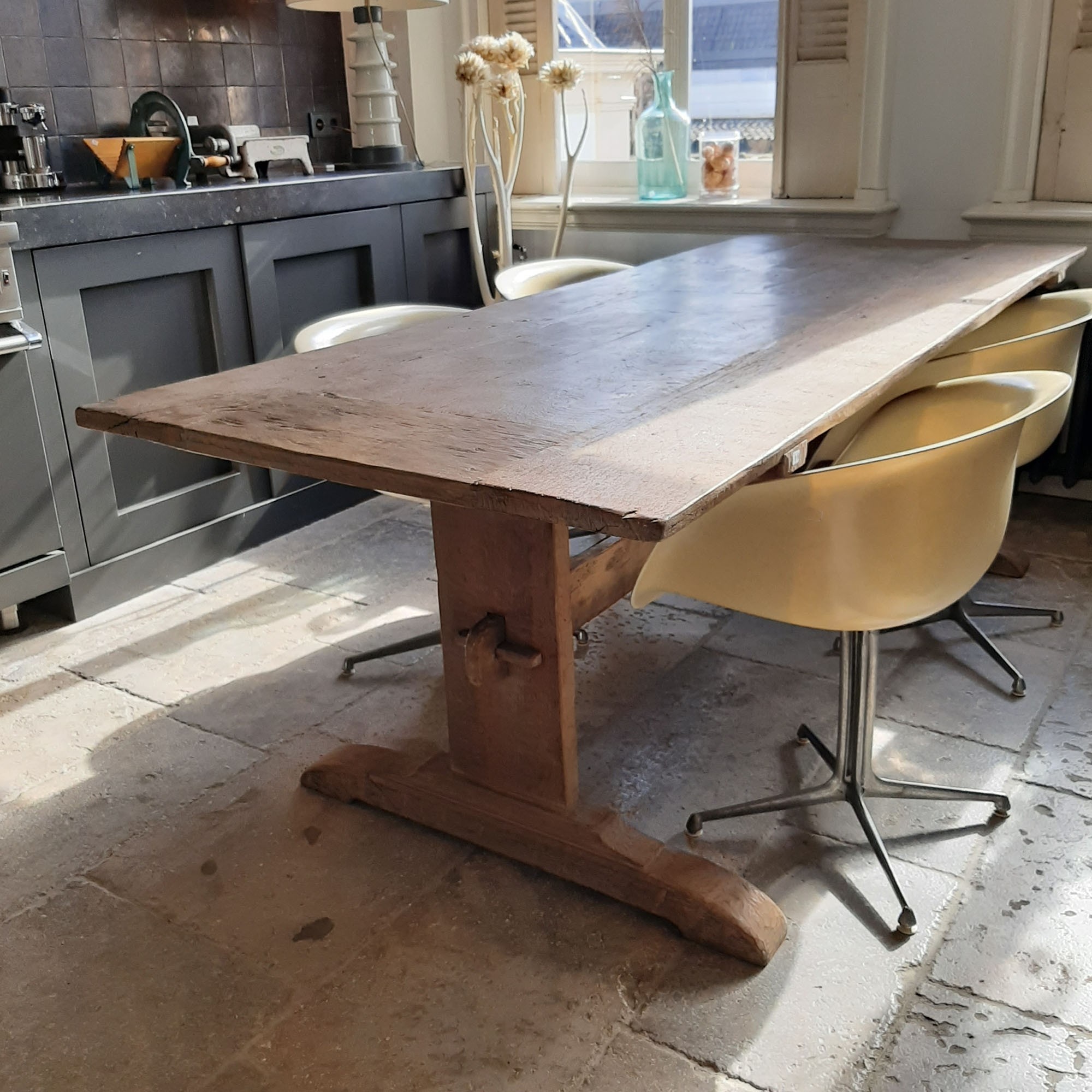 Antique oak wooden dining table - Piet Jonker