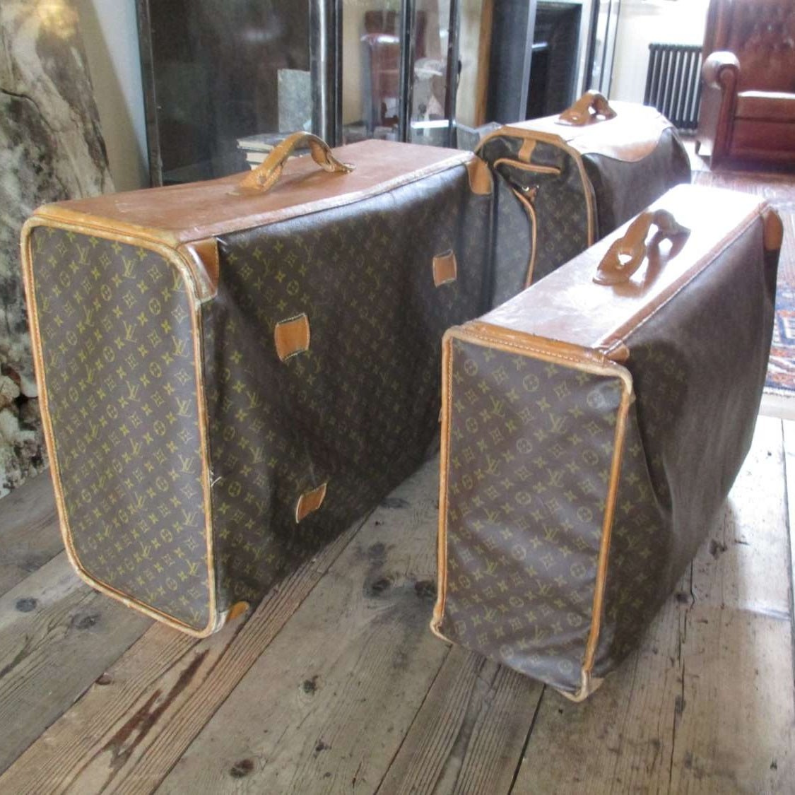 Antique leather Louis Vuitton suitcase - Pinth Vintage Luggage